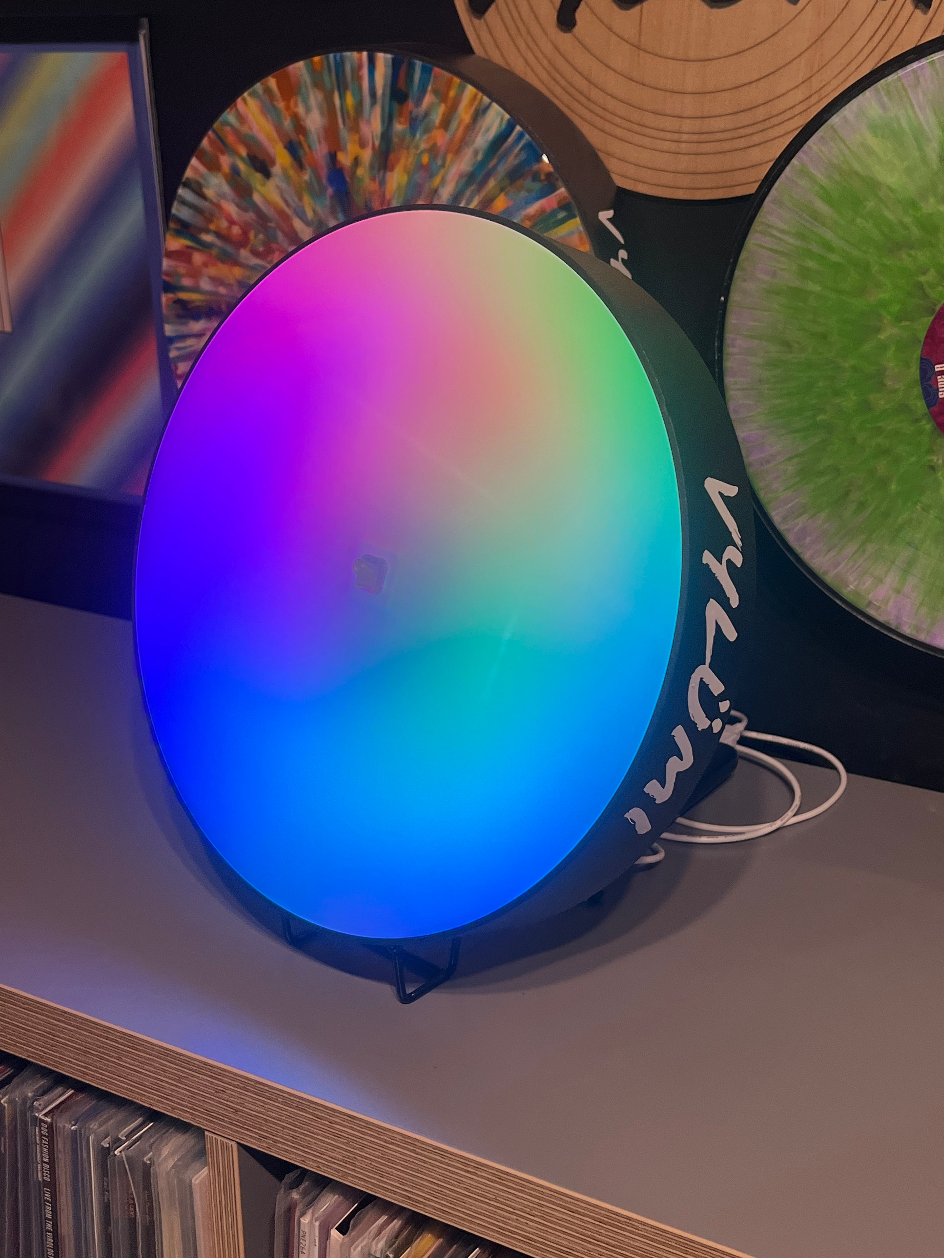 Vylümi Flo- LED Vinyl Record Display and Music Visualizer