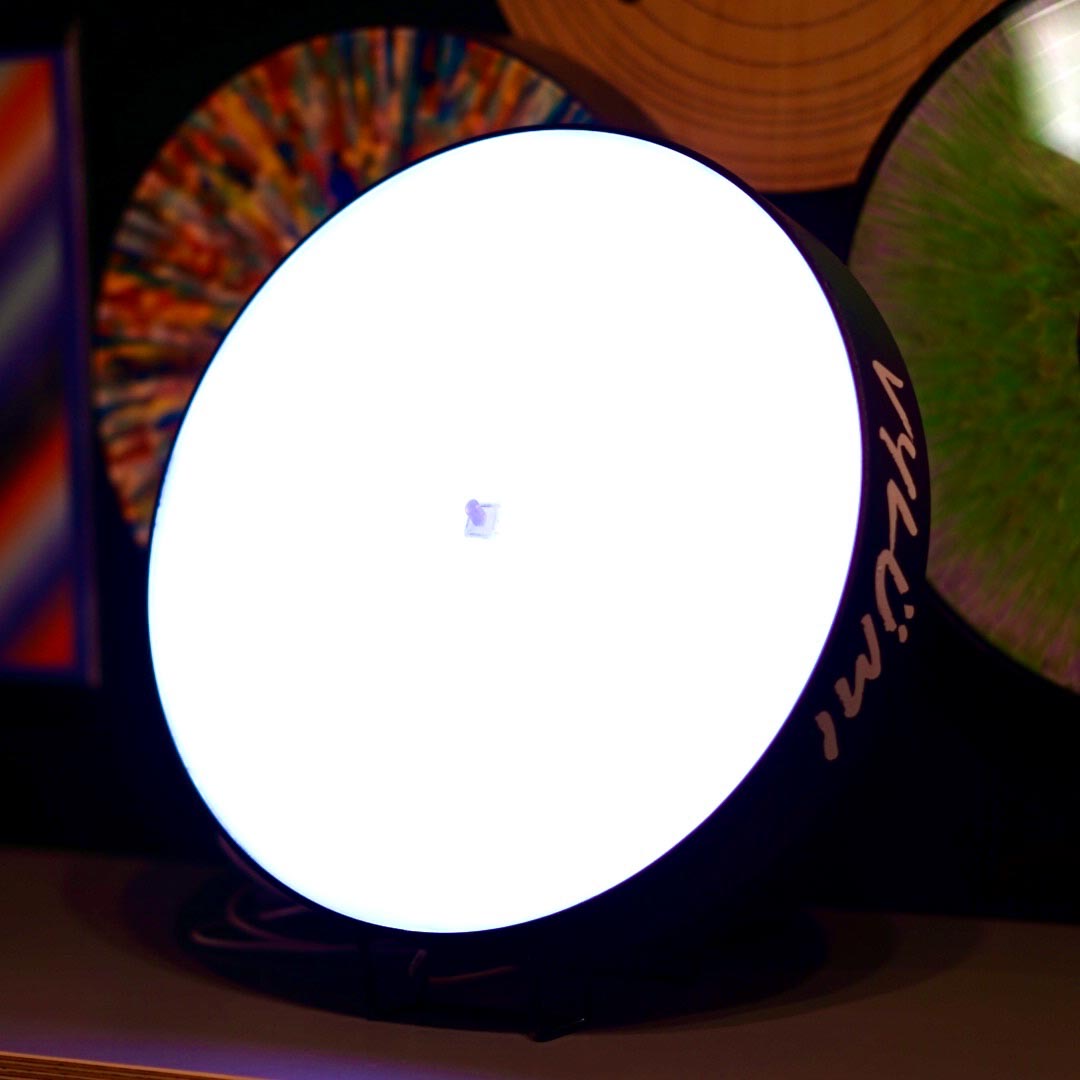 Vylümi Flo- LED Vinyl Record Display and Music Visualizer