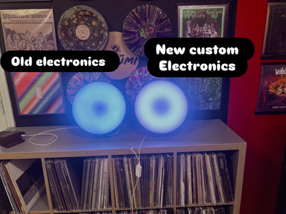 Vylümi Nova Vinyl Record Display with Dustcover- Early bird Kickstarter Reservation