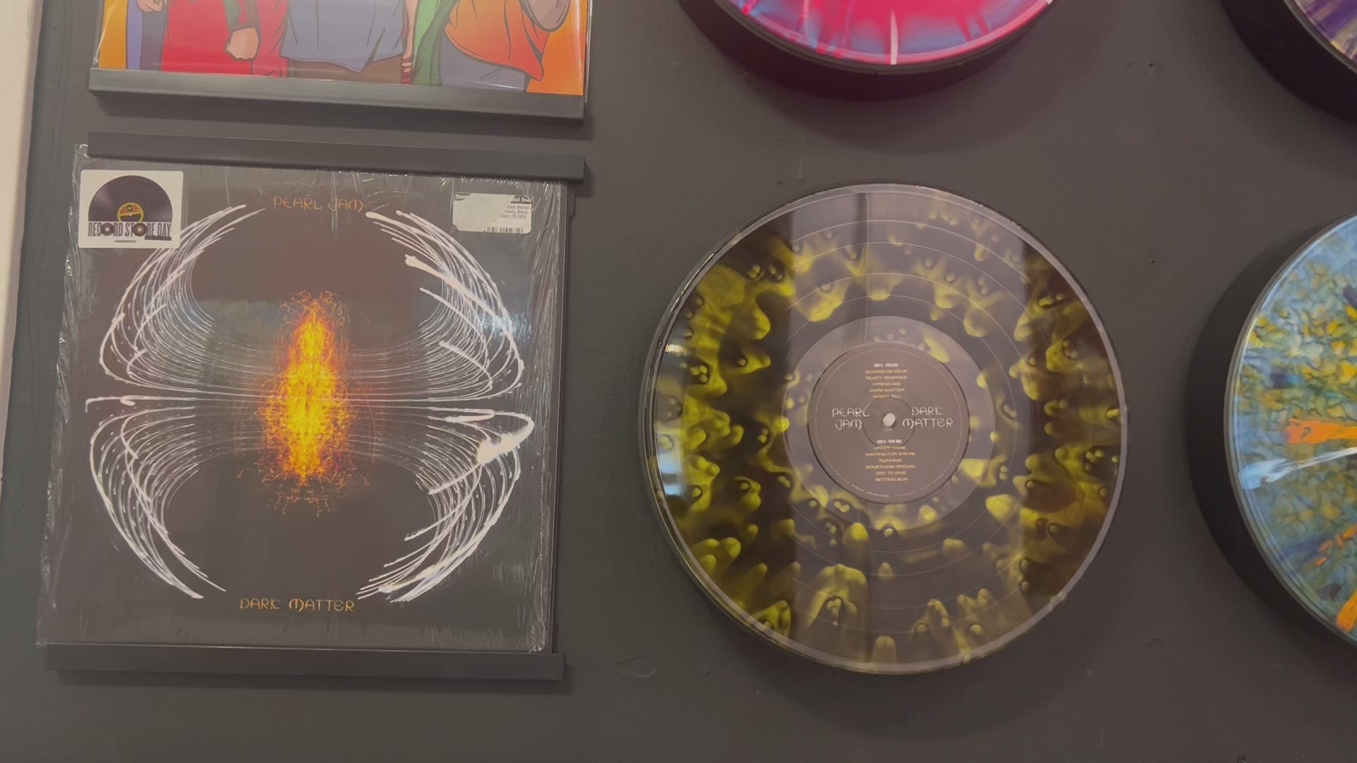 Sparq- Interactive Vinyl Record Display System – Vylümi